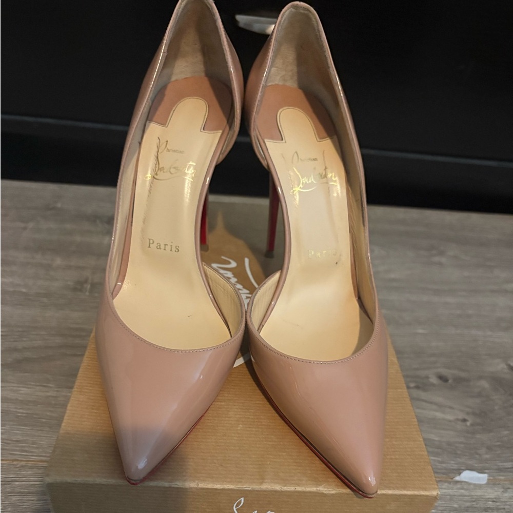 Christian Louboutin jazz Nude Patent Leather Pointed-Toe Pumps